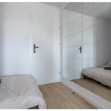 Elsa - 5 Minutes To Old Town Homestay *